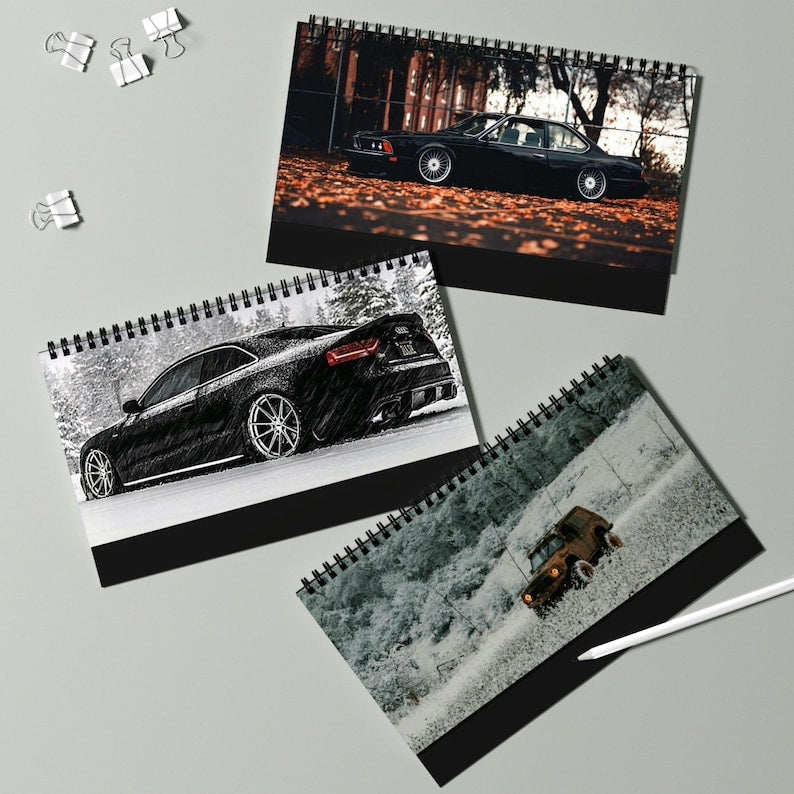 Calendrier des collectionneurs de voitures 2024 : MOTUL, VAG Almanac, Cool Scenes